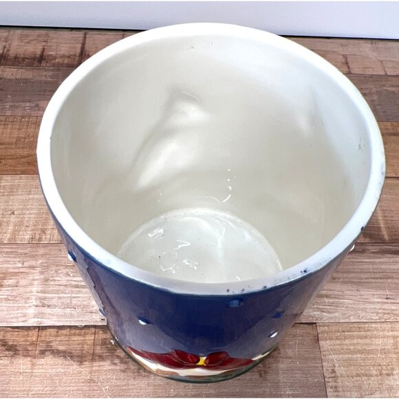 Artisan Cardinal Ceramic Vase With Nature-Inspired Design - Picture 4 of 6